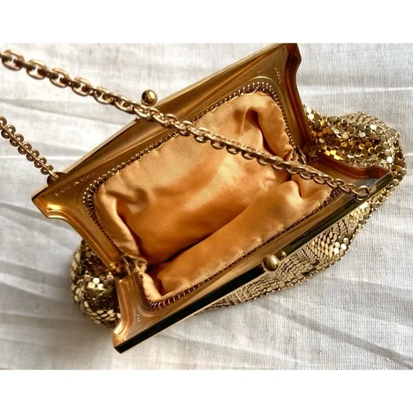 Vintage Whiting & Davis Goldtone Metal Mesh Mini Evening Bag Clutch Wristlet - Picture 8 of 17